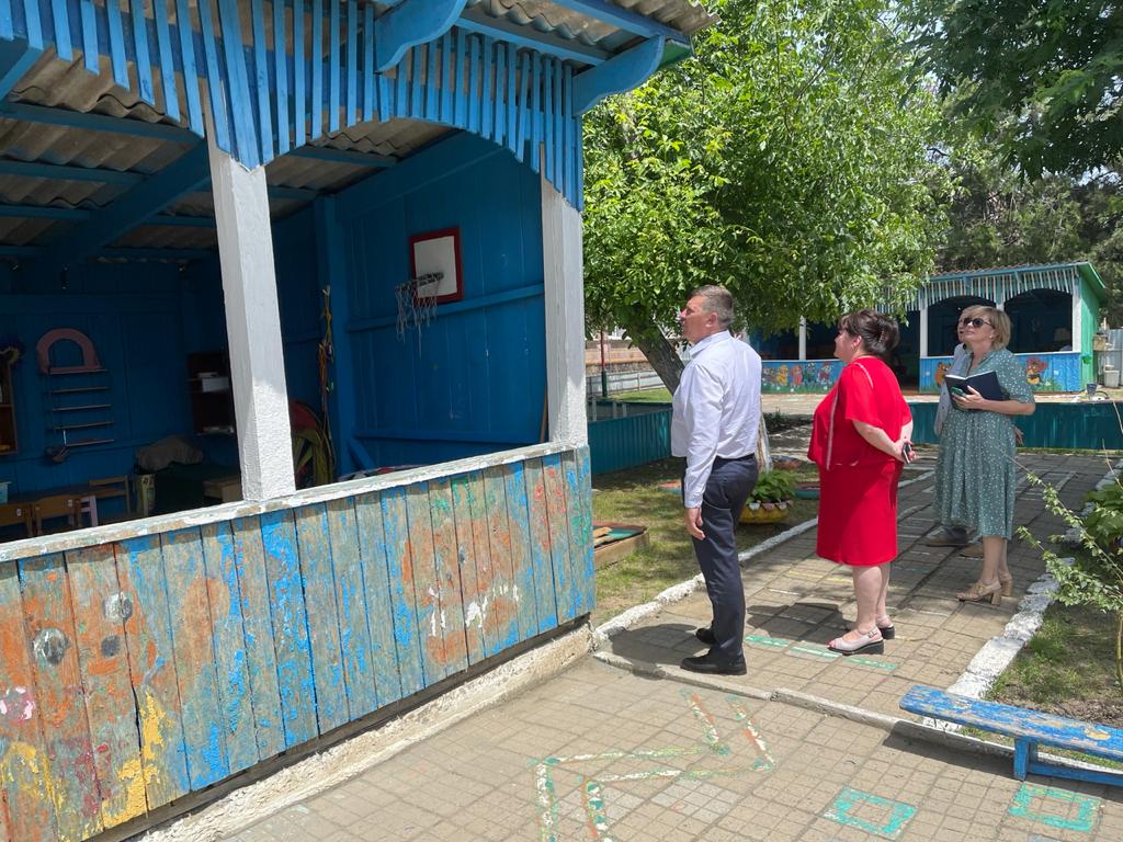 Глава Усть-Лабинского района посетил в детский сад станицы Кирпильской 