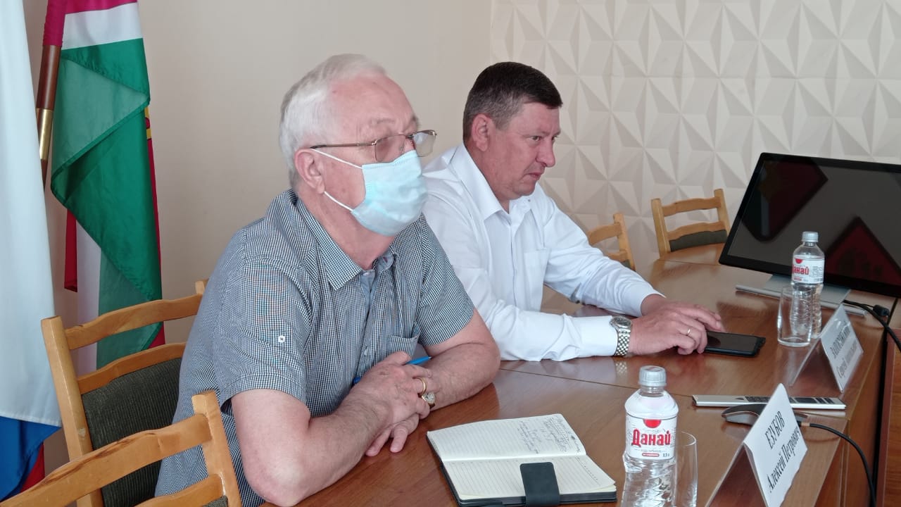Сергей Запорожский и Алексей Езубов встретились с фермерами