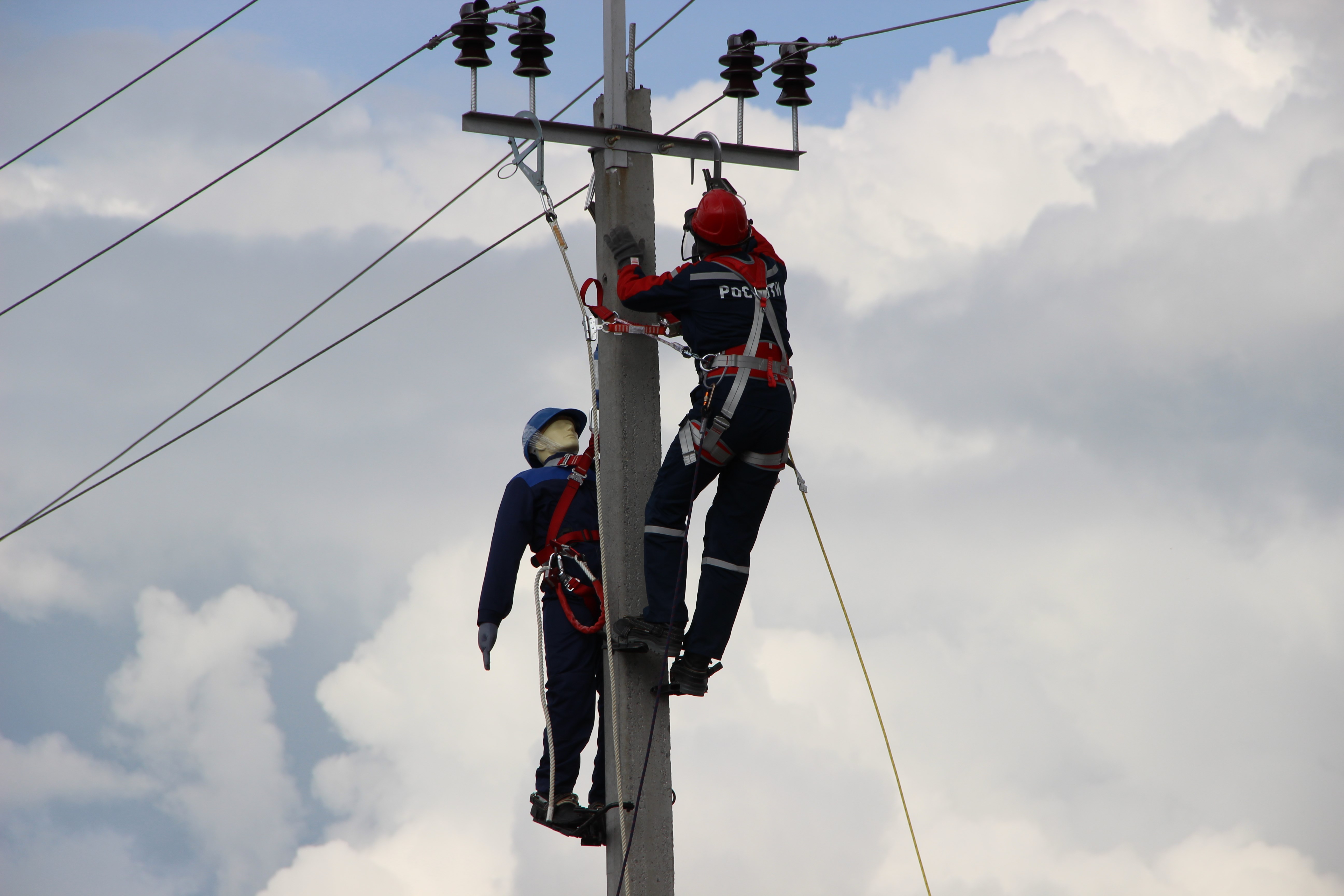Усть-лабинские энергетики провели День охраны труда