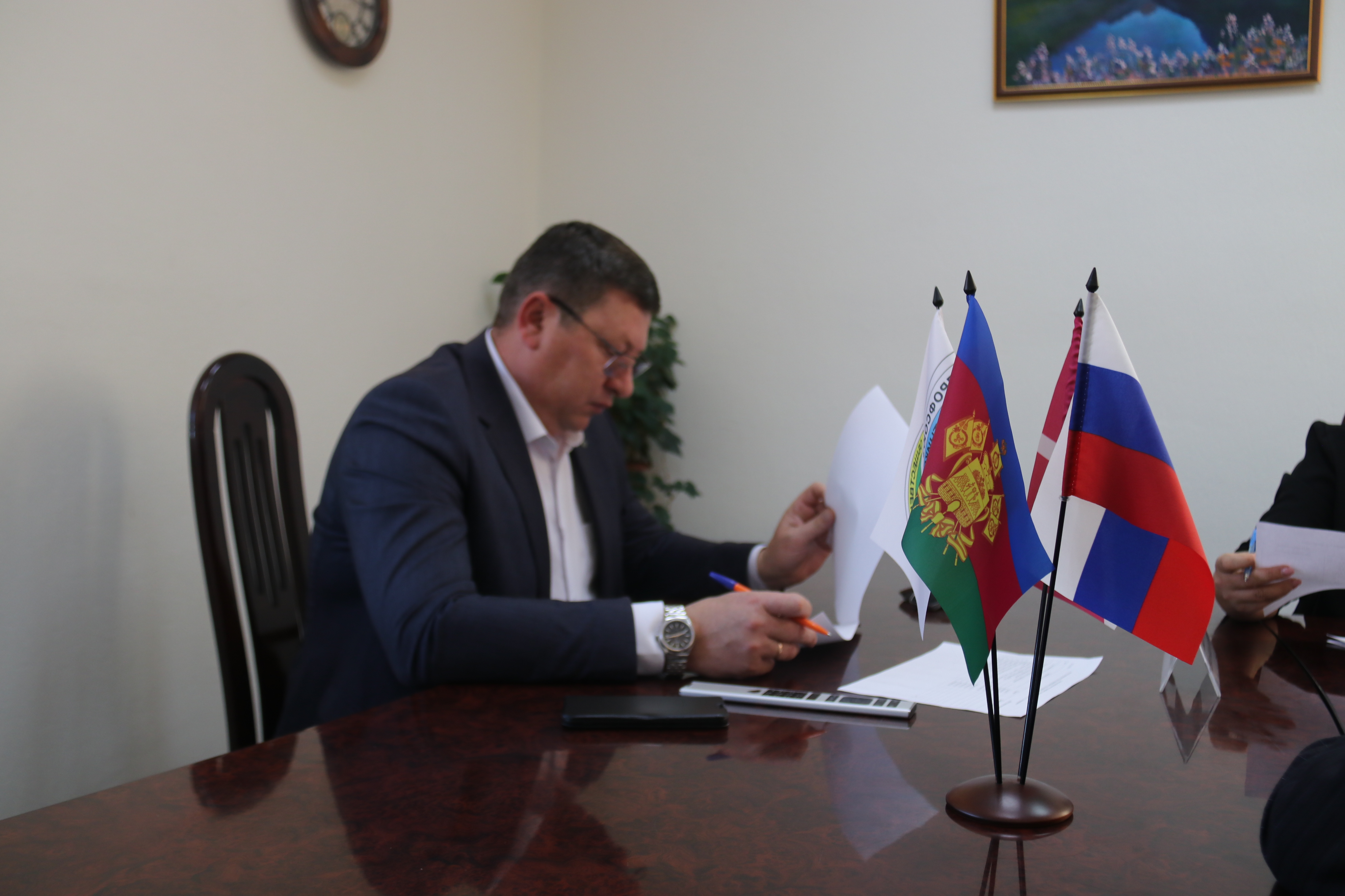 В администрации Усть-Лабинского района обсудили планы на предстоящую неделю