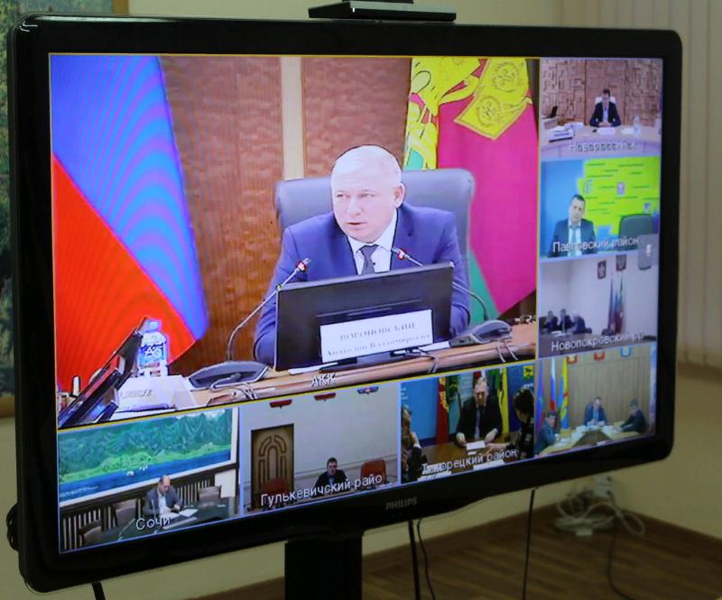 Алексей Гедзь принял участие в краевом селекторном совещании