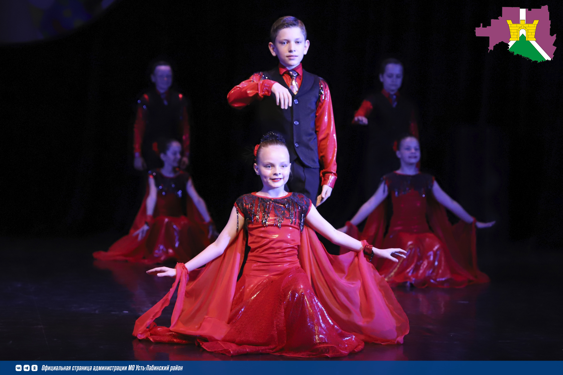 В районном Дворце культуры "Кубань" прошла концертная программа, посвященная Дню защиты детей!