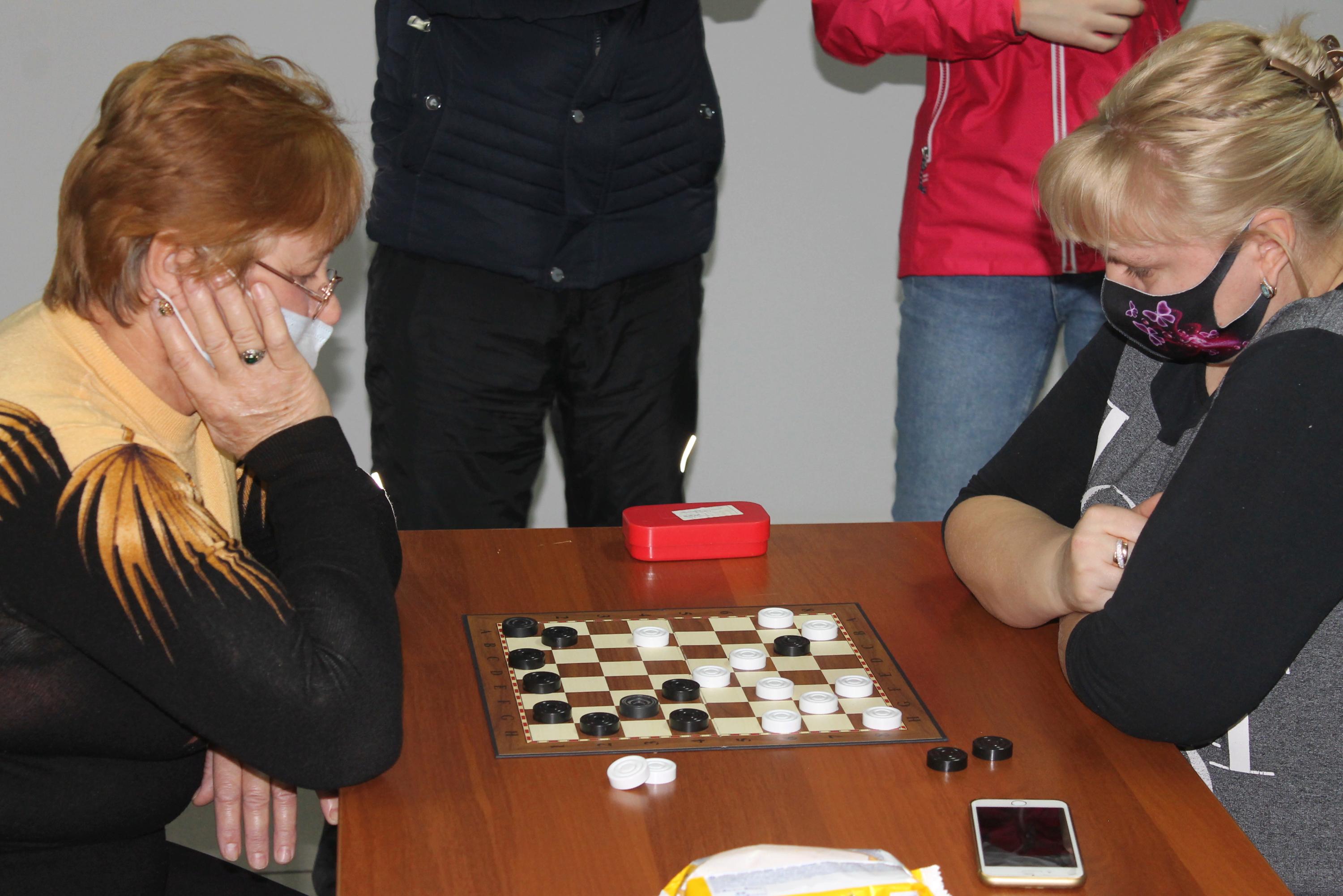 В спорткомплексе «Старт» прошёл чемпионат по шашкам 
