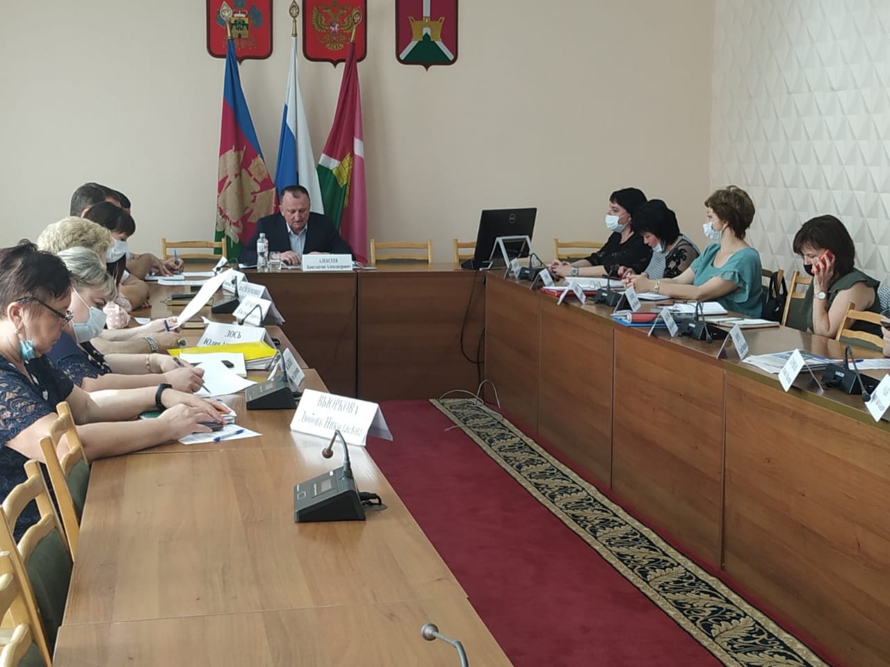 В Усть-Лабинском районе состоялось заседание межведомственной комиссии