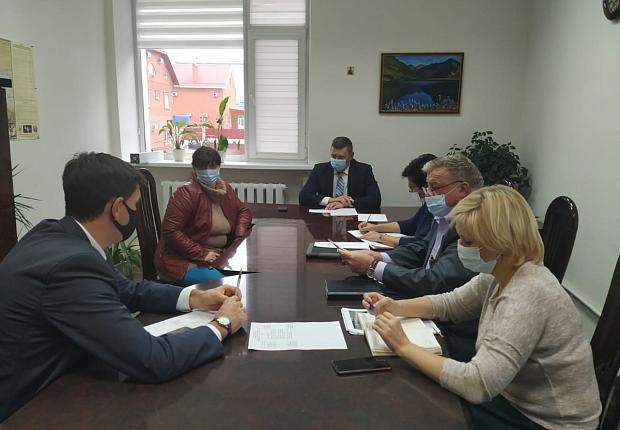 Двое жителей Усть-Лабинского района получили ответ главы муниципалитета 