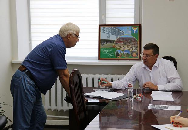 В администрации Усть-Лабинского района возобновился приём граждан