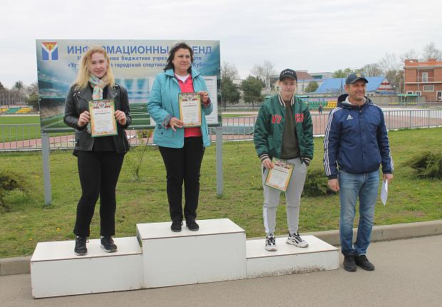 В Усть-Лабинском районе прошёл чемпионат по силовому троеборью 