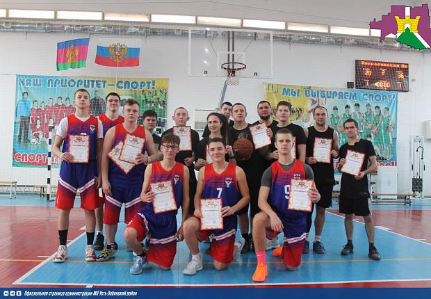 Усть-Лабинск первые в соревнованиях по баскетболу в рамках спартакиады среди поселений