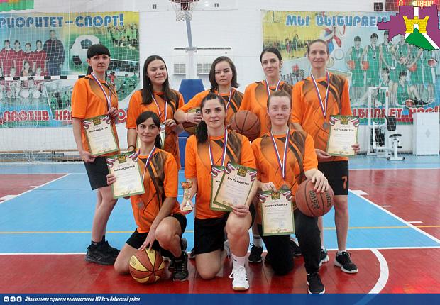 Прошли соревнования по баскетболу в рамках спартакиады среди поселений
