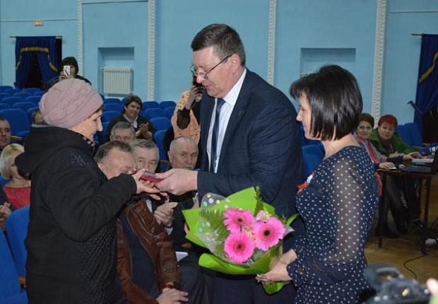 Сергей Запорожский посетил открытую сессию Железного сельского поселения