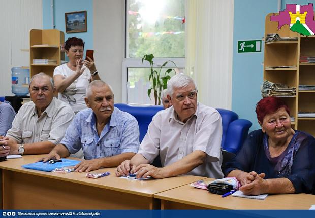  Встретились с представителями Совета ветеранов Усть-Лабинского района