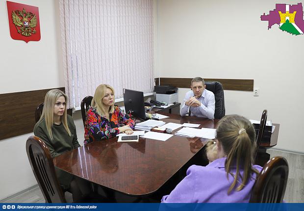 Заместитель главы Усть-Лабинского района Анатолий Абрамов провел прием граждан
