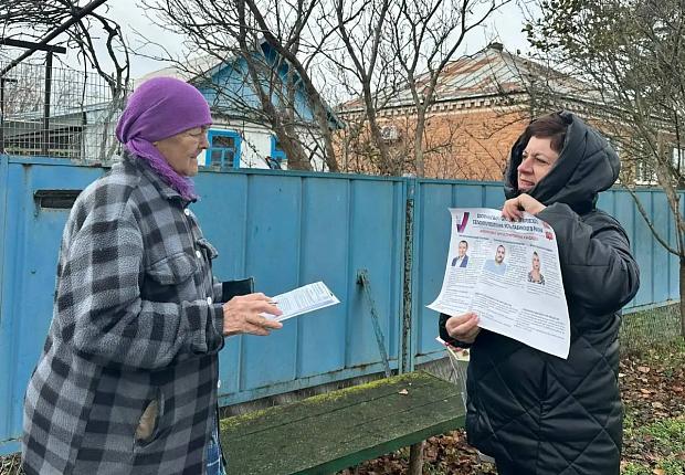 Сегодня, 6 декабря, в 8:00 часов началось голосование на досрочных выборах главы Суворовского сельского поселения Усть-Лабинского района . Комиссия приступила к работе и встречает первых избирателей