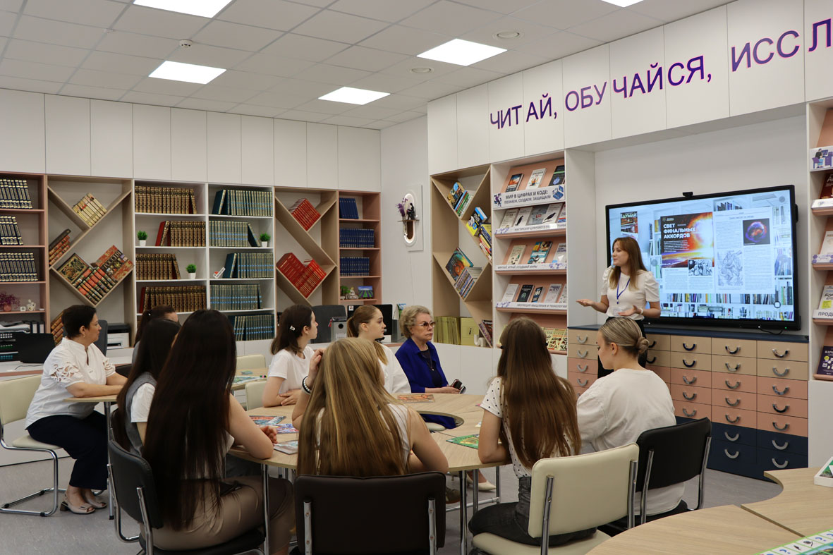 В Усть-Лабинской библиотеке после ремонта открылся обновленный читальный зал