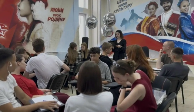 Игровая программа "Здоровым быть здорово!"
