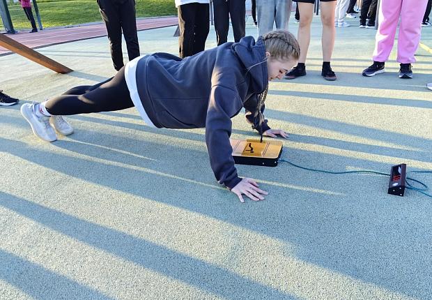 Выполнение нормативов ГТО объединило учащихся и педагогов Первого Лобачевского