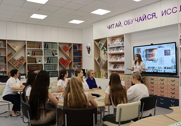 В Усть-Лабинской библиотеке после ремонта открылся обновленный читальный зал