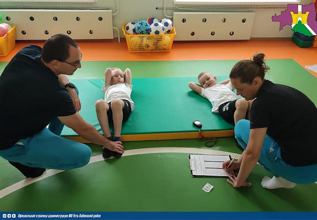 Свои первые шаги в покорении комплекса ГТО делают дошколята. 