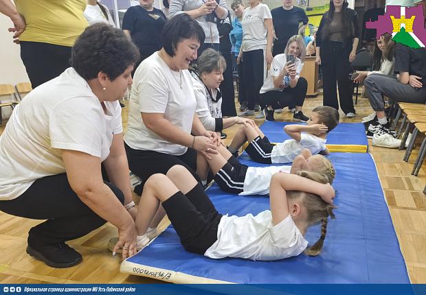 Коллектив детского сада выполнил нормативы ГТО.