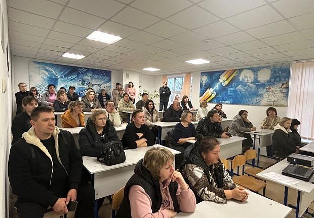 В апреле темой Всероссийского мероприятия «Родительская гостиная» стала: «Безопасность подростков».