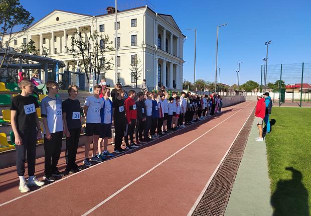 Выполнение нормативов ГТО объединило учащихся и педагогов Первого Лобачевского