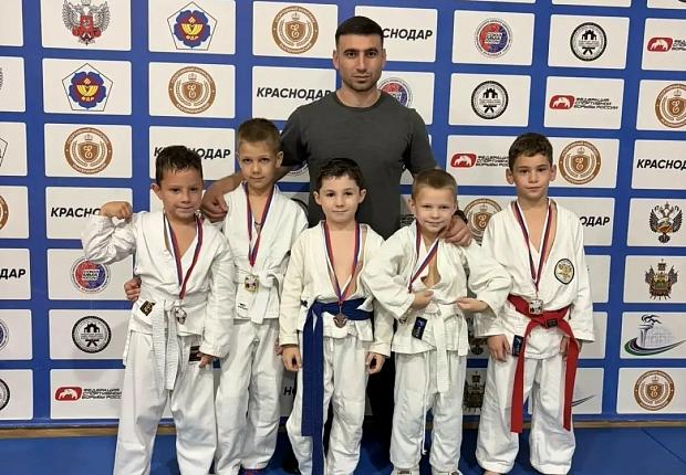Спортсмены Усть-Лабинского района завоевали призовые места на краевых соревнованиях по рукопашному бою