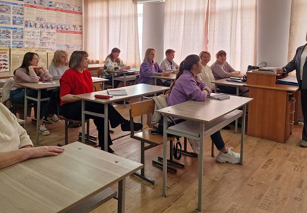 Совещание в архивном отделе