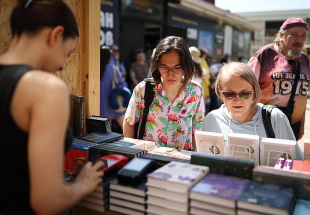 Фонд Олега Дерипаска «Вольное Дело» перезапустит книжный магазин «Чарли» в Краснодаре