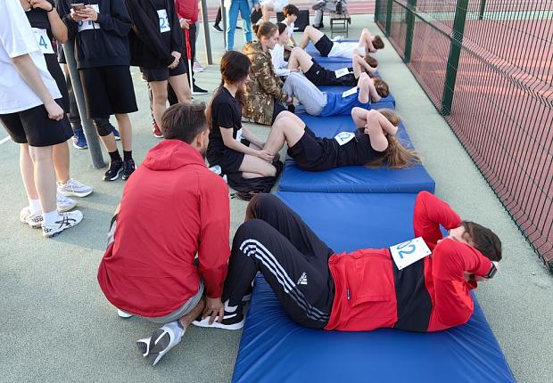 Выполнение нормативов ГТО объединило учащихся и педагогов Первого Лобачевского