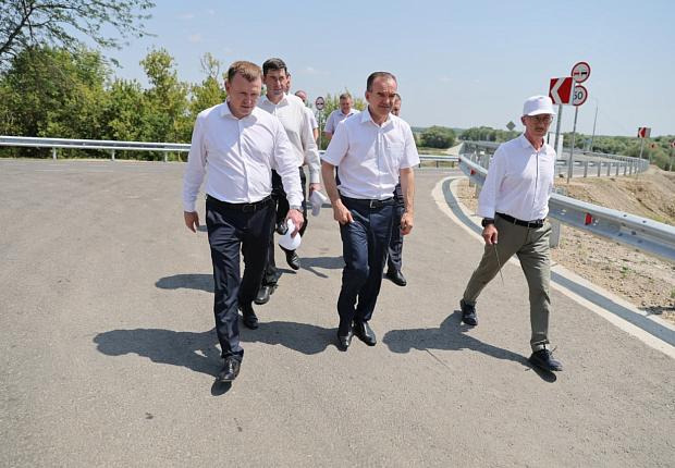 Вениамин Кондратьев открыл движение по новому мосту через реку Кубань в Усть-Лабинском районе