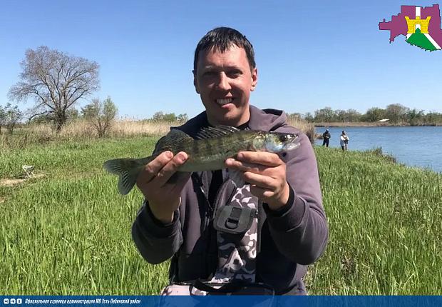 На территории рыболовно-спортивного комплекса «Копытце» прошел Чемпионат по ловле спиннингом с берега, в зачет XII Спартакиады муниципального образования Усть-Лабинский район среди команд муниципального образования в 2025-2026 году