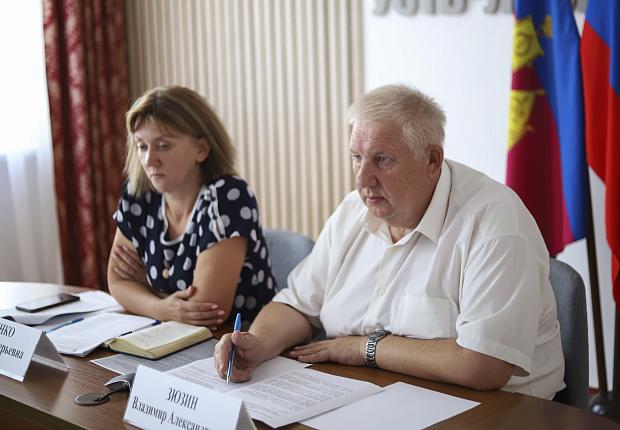 Вопросы по незаконному обороту промышленной продукции  под контролем