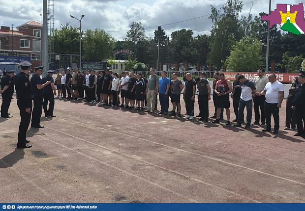 Сотрудники полиции выполнили нормативы комплекса ГТО