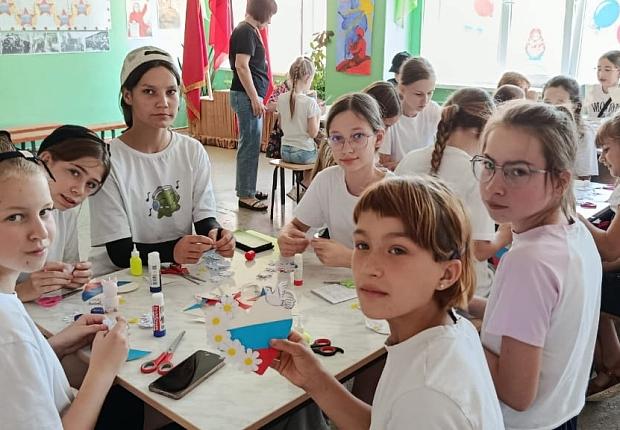 Мастер-класс "Открытка ко Дню России" для обучающихся МБОУ СОШ 24