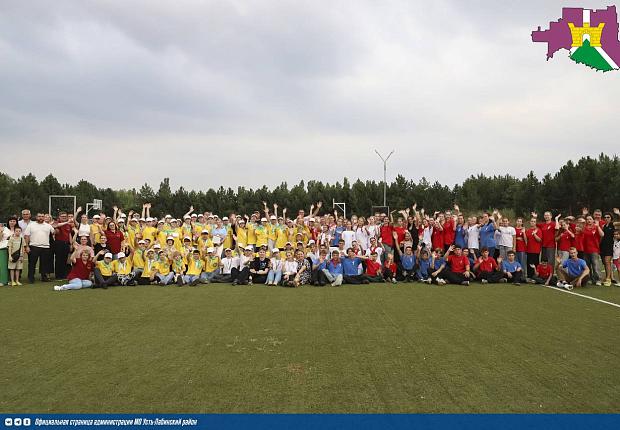 Закрытие профильных смен с рабочим визитом посетил депутат Государственной Думы РФ Алексей Езубов