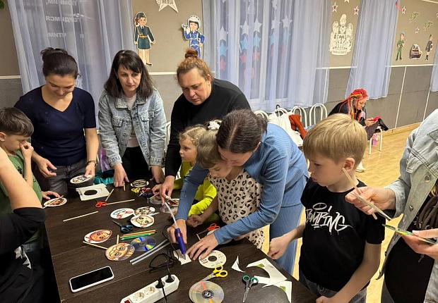 Семья творит сцену - сцена объединяет семью!